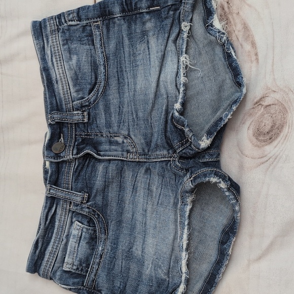 BKE Pants - Bke Stella Denim Jean Shorts size 25 from The Buckle
